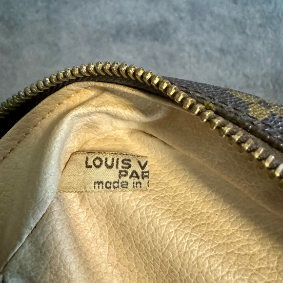 LOUIS VUITTON Monogram XL Trousse Toilette 28, Vintage, Unisex - Picture 12 of 15